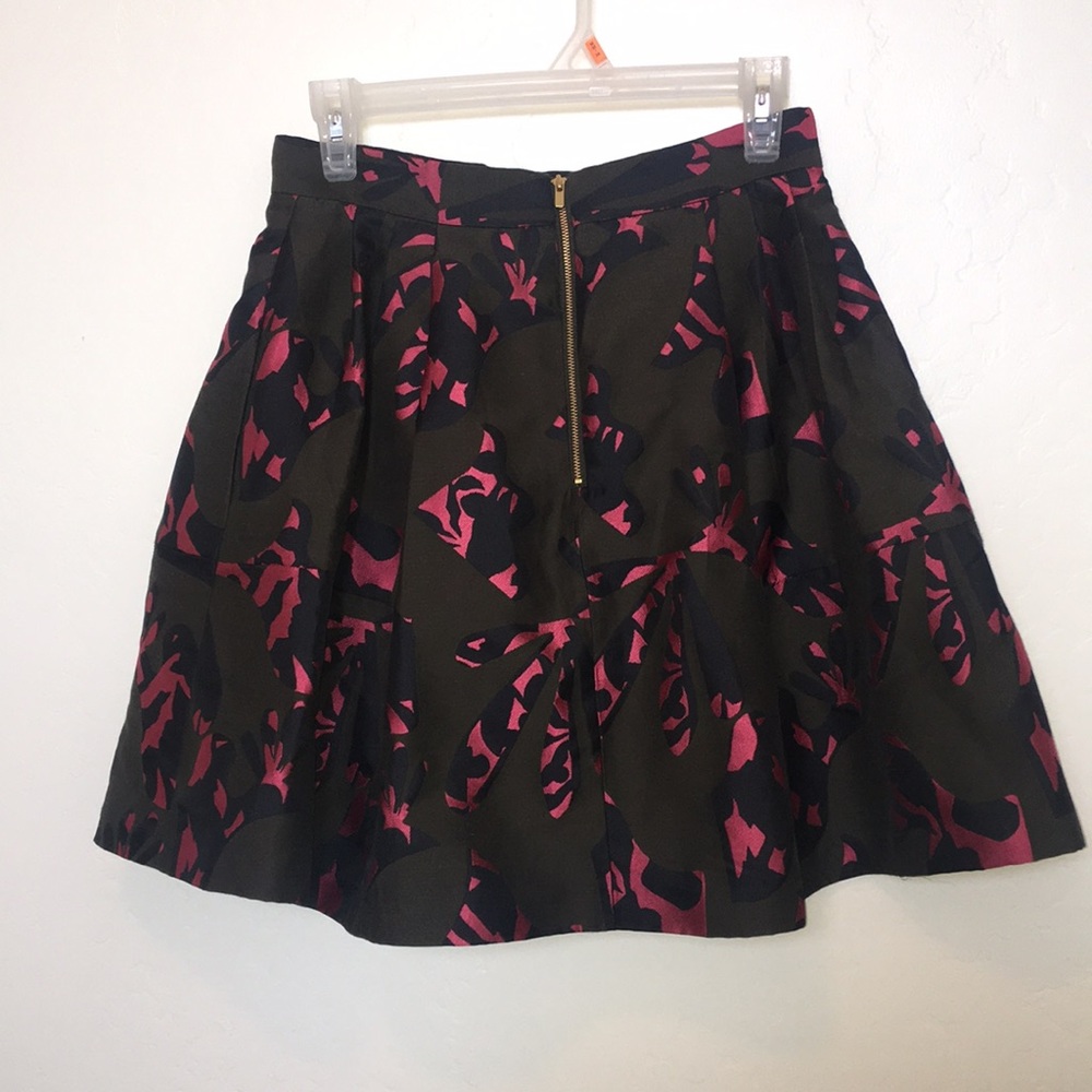 Banana Republic flare skirt ⭐️